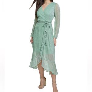 kensie
Ruffled Faux-Wrap Dress